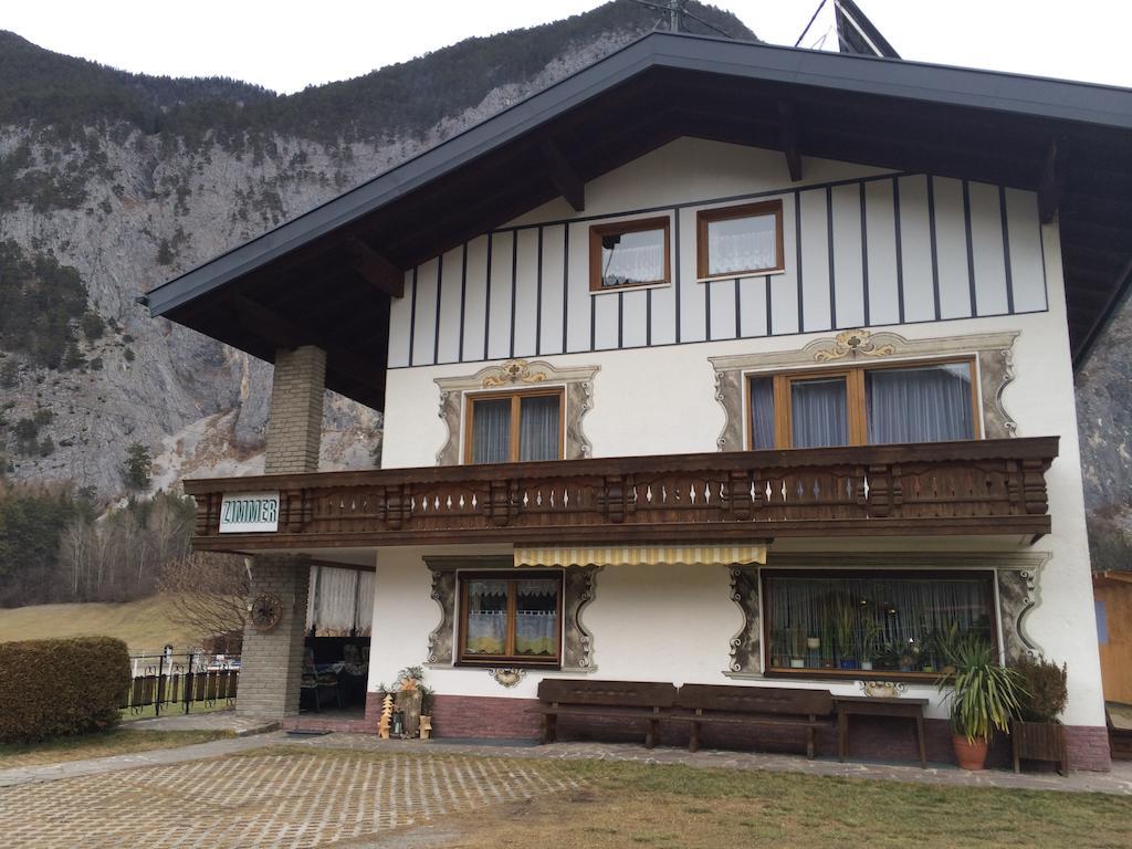 Haus Scholl Bed and Breakfast Nassereith Exteriör bild